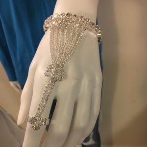 Chic Bridal bracelet with adjustable ring